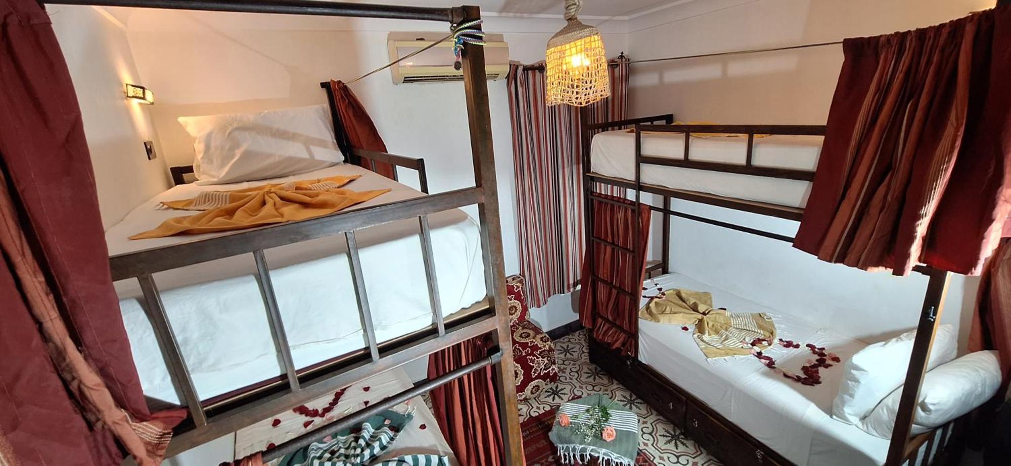 Hostel Dar Ben Youssef Marrakesh Exterior photo