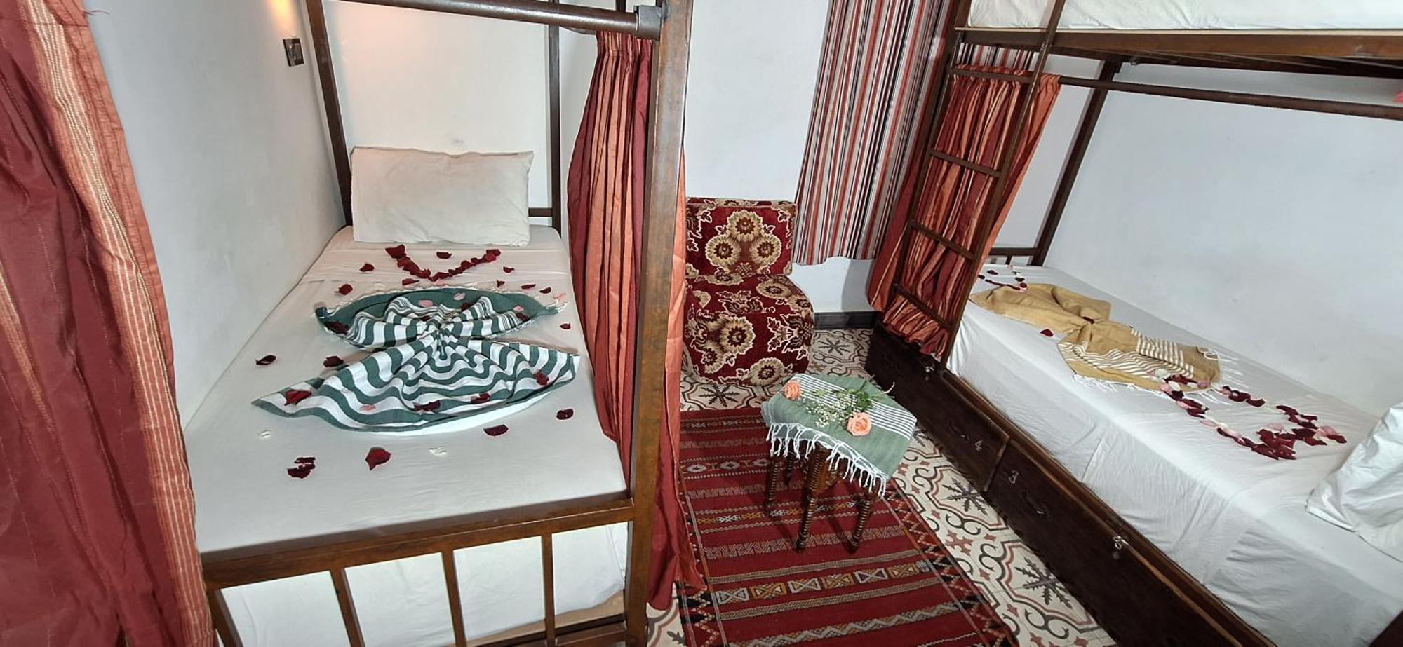 Hostel Dar Ben Youssef Marrakesh Exterior photo